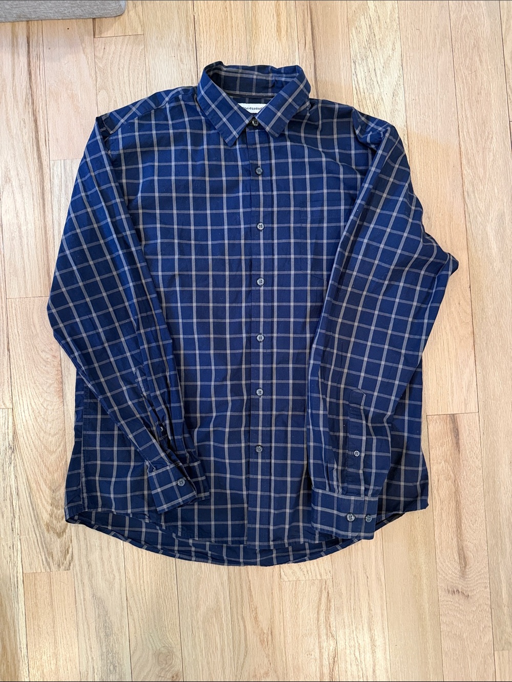 Amazon Essentials Navy Plaid Long-Sleeve Button-Down Shirt